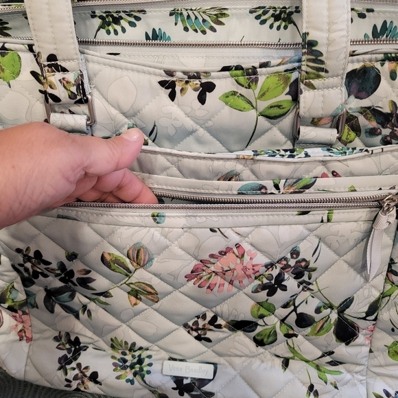 Vera Bradley "Seawater Blossoms" Tote - Picture 8 of 15